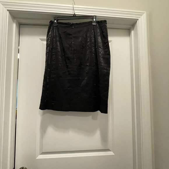 Lena Gabrielle Black Rayon & Polyester Skirt, button & zipper closure, Size 14 - Picture 1 of 13